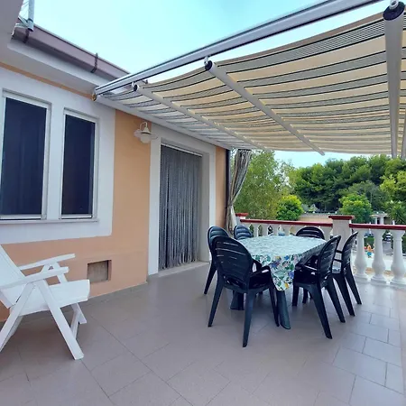 Casa Di Gianni 罗迪-加尔加尼科